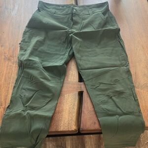 Men’s Columbia Omni shield advanced green pants